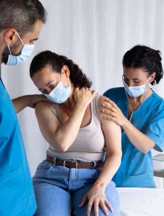 front-view-patient-feeling-pain